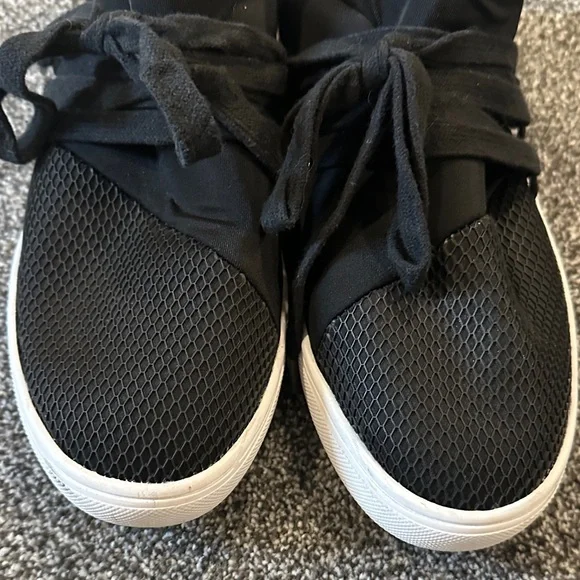 STEVE MADDEN Lancer 
Mixed Media Black Lace Up Sneakers Sz 8 - Picture 5 of 8